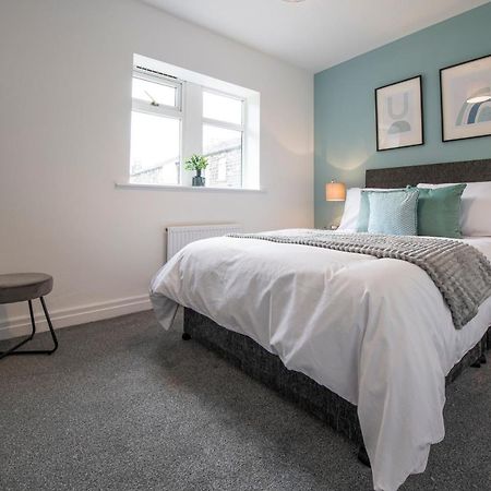 Steeton Large 2-Bedroom Bungalow Near Airedale Hospital, Keighley, Convenient Location With Parking מראה חיצוני תמונה
