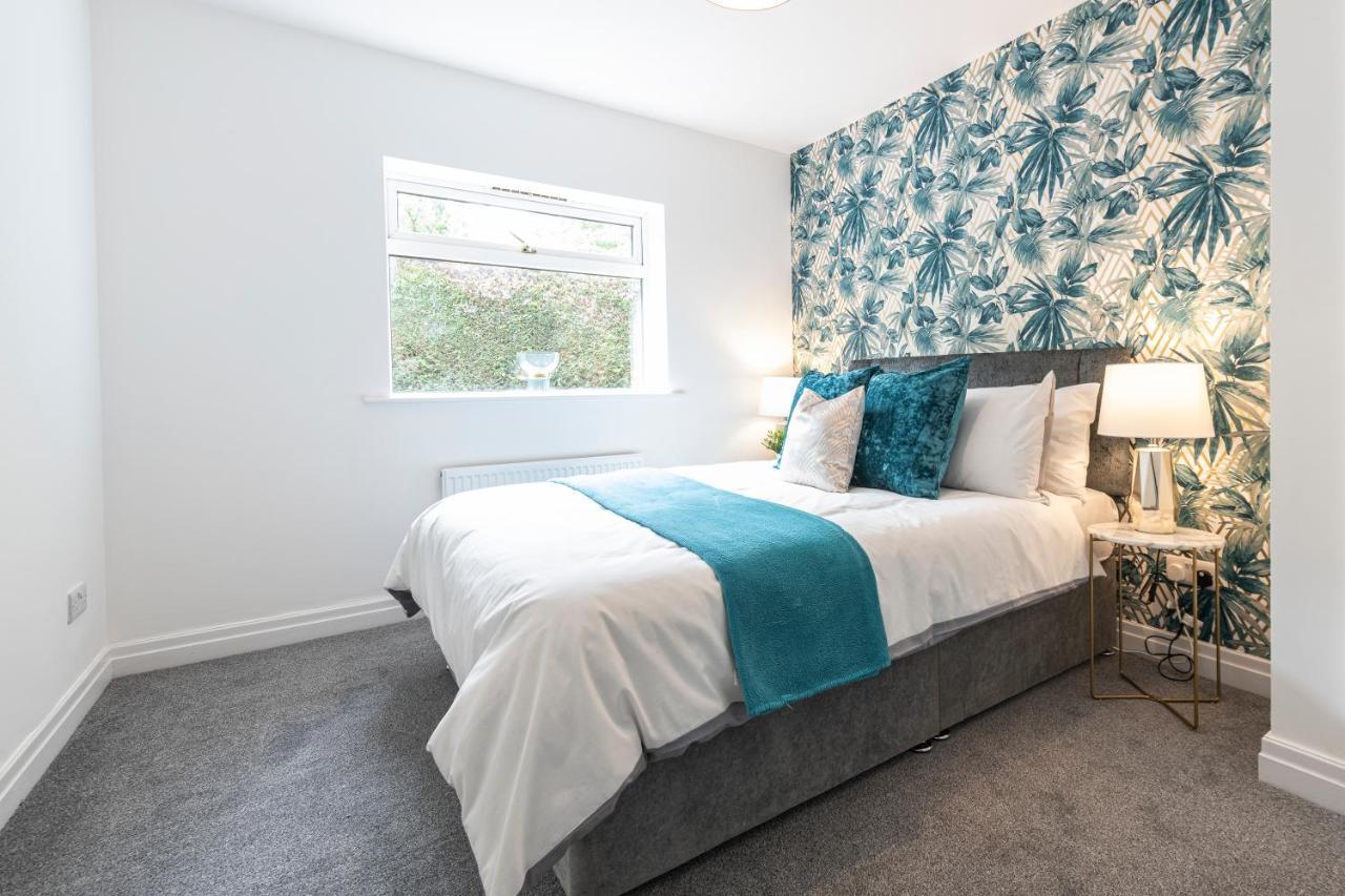 Steeton Large 2-Bedroom Bungalow Near Airedale Hospital, Keighley, Convenient Location With Parking מראה חיצוני תמונה