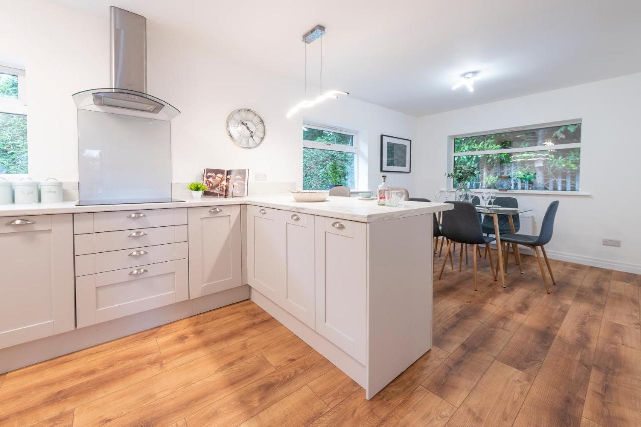 Steeton Large 2-Bedroom Bungalow Near Airedale Hospital, Keighley, Convenient Location With Parking מראה חיצוני תמונה